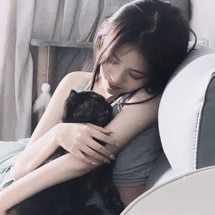 茱莉娅的眼睛